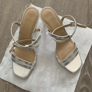 Brand New Truffle Collection heeled sandals in Silver